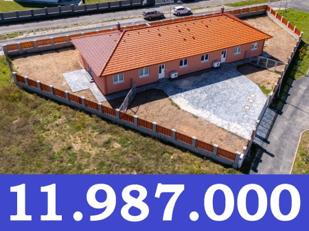 2. KÁRANÝ, RD, BYTOVÁ JEDNOTKA 5+KK, LEVÁ